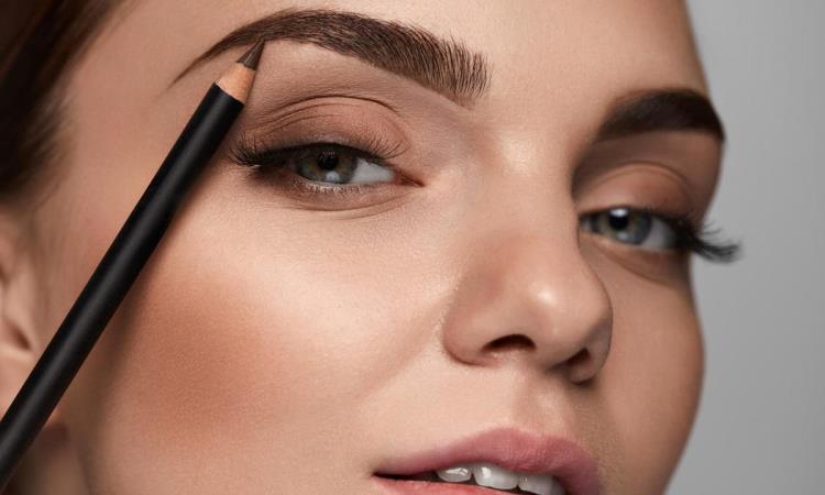 Cara Bikin Alis Tebal Natural untuk Pemilik Alis Tipis dan Jarang-Jarang